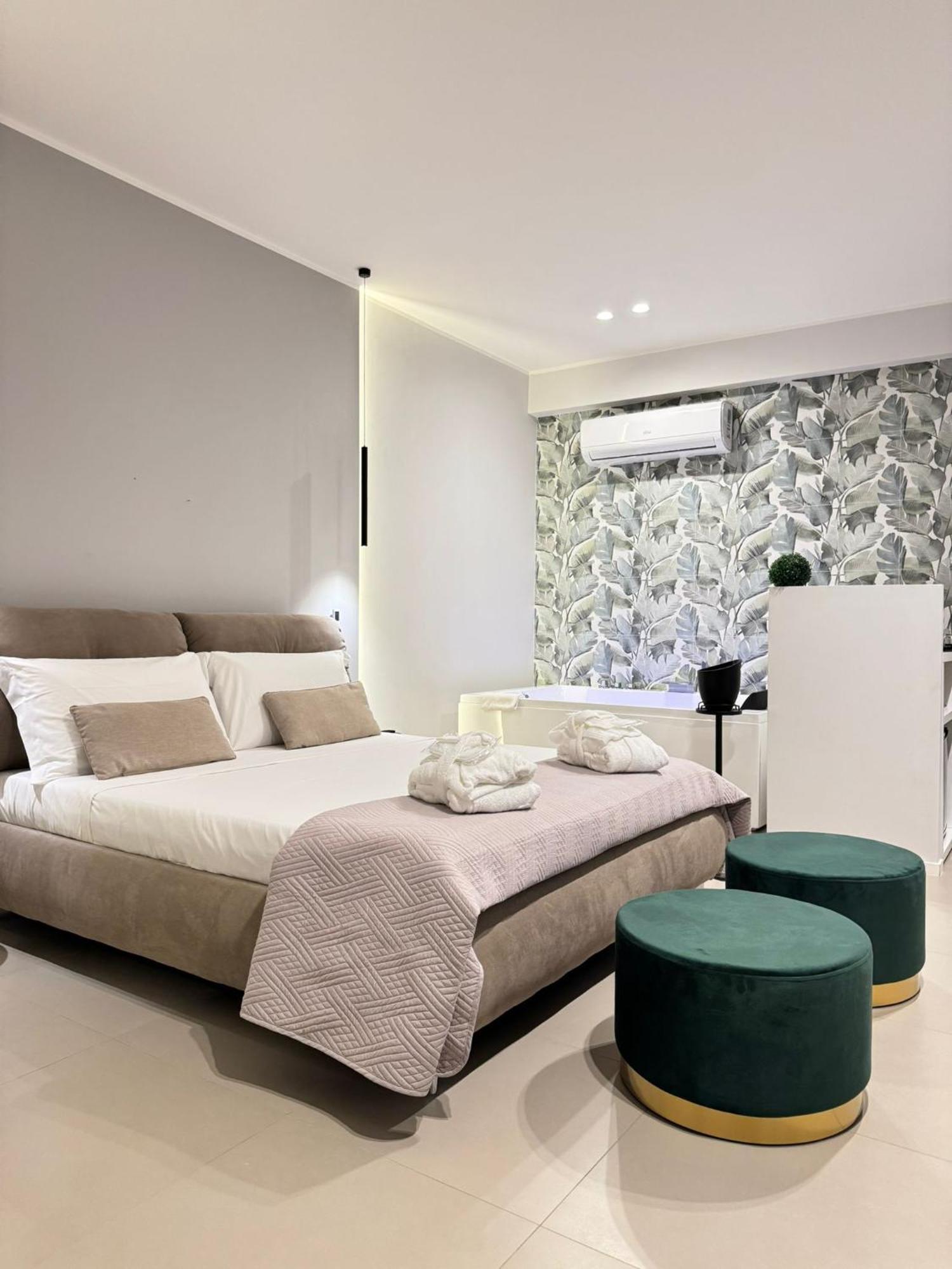 Luxury Apartment - Suite Cavour Bari Exterior photo